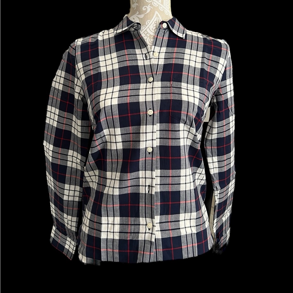 Untuckit women’s plaid long sleeve blouse